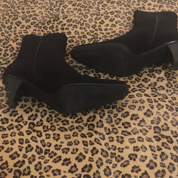 EUC Stuart Weitzman  Gortex boots. - Picture 4 of 8